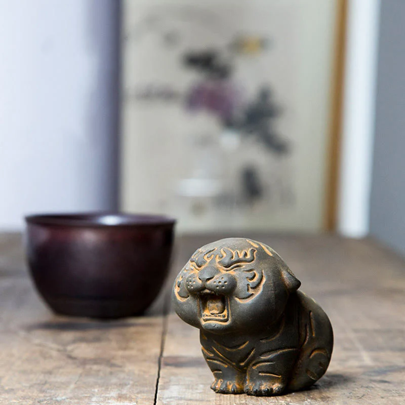 Buddha Stones Mini Carino Tigre Ferro Polvere Ruggine Statua Resina Decorazione Casa - Image 14