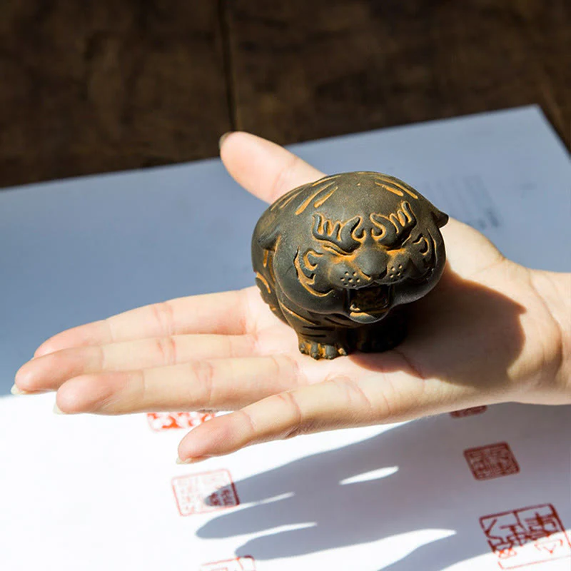 Buddha Stones Mini Carino Tigre Ferro Polvere Ruggine Statua Resina Decorazione Casa - Image 7
