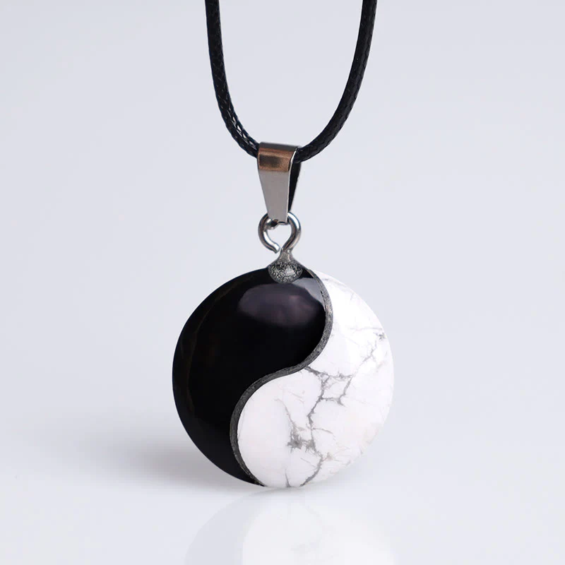 Buddha Stones Ossidiana nera naturale Turchese bianco Yin Yang Trasformazione Collana con ciondolo in corda - Image 3