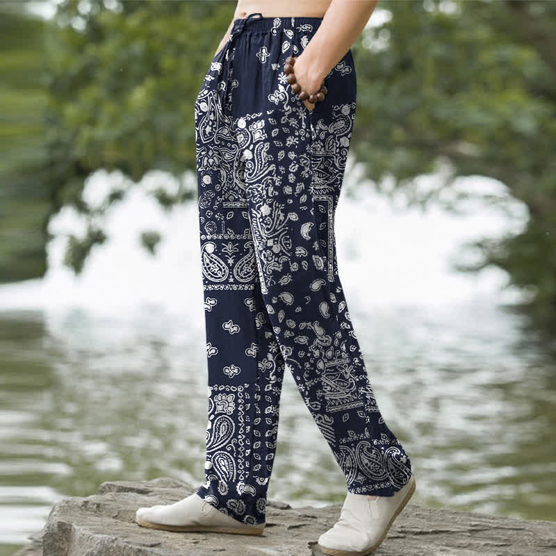 Buddha Stones Pantaloni da uomo affusolati in cotone con motivo patchwork paisley bianco e nero e tasche. - Image 6