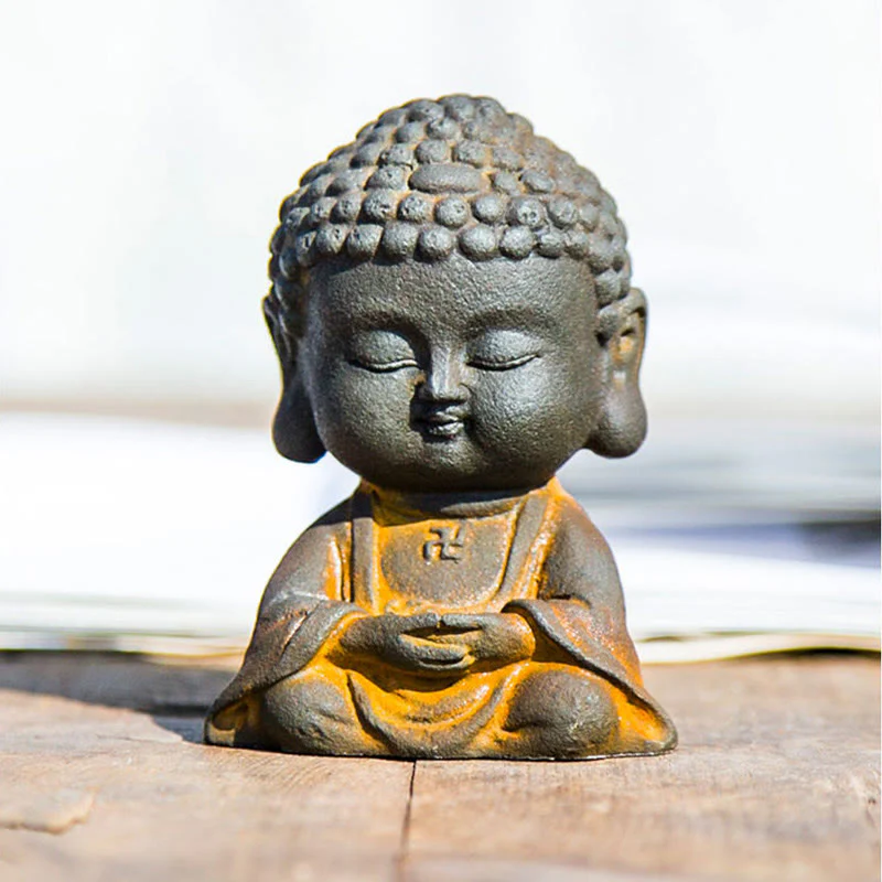 Buddha Stones Piccolo Buddha in Meditazione Statua in Resina Ruggine Polvere di Ferro Decorazione per la Casa - Image 10