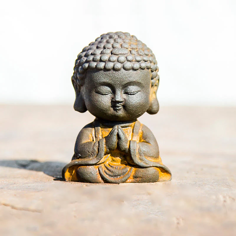 Buddha Stones Piccolo Buddha in Meditazione Statua in Resina Ruggine Polvere di Ferro Decorazione per la Casa - Image 17