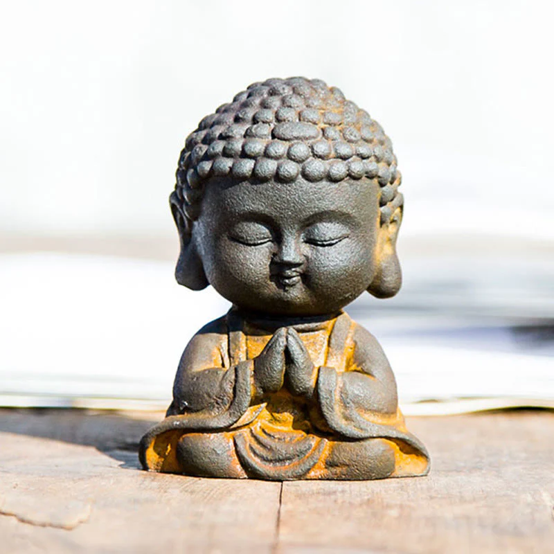 Buddha Stones Piccolo Buddha in Meditazione Statua in Resina Ruggine Polvere di Ferro Decorazione per la Casa - Image 18