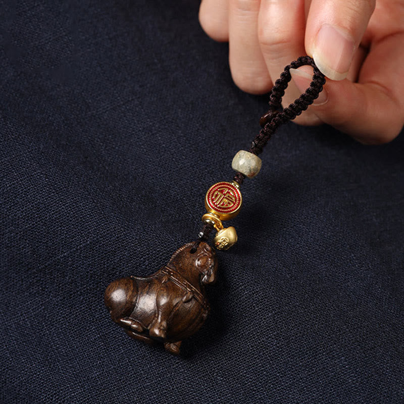 Buddha Stones Portachiavi con piccola foglia di sandalo rosso e vari tipi di sandalo, simbolo dell'anno del cavallo Fu - Image 13