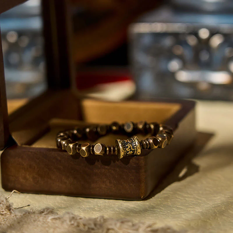 Buddha Stones Tibetano Om Mani Padme Hum Amuleto in ottone intagliato in rame Focus Bracciale - Image 4