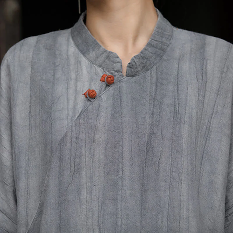 Abito da donna a maniche corte sotto il ginocchio con tasche, in ramia e lino, tinto a mano con motivo Buddha Stones. - Image 17