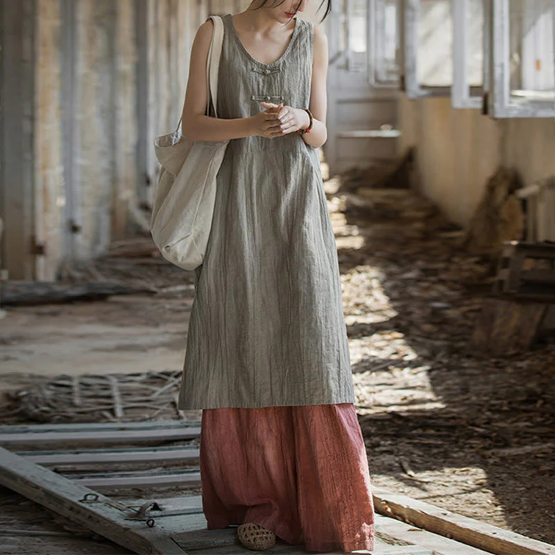 Abito da donna senza maniche in ramia e lino con bottoni a rana e tasche, lunghezza al ginocchio, con stampa Buddha Stones. - Image 14