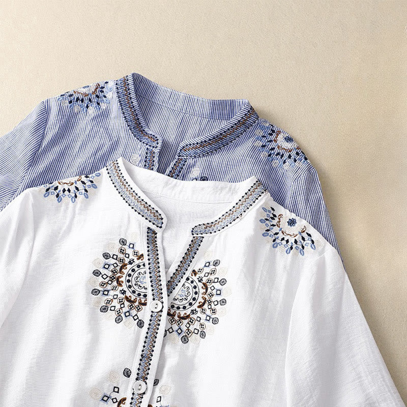 Camicia casual da donna in cotone e lino con scollo a V e maniche corte, motivo a fiori ricamati in Boemia, motivo Buddha Stones - Image 10
