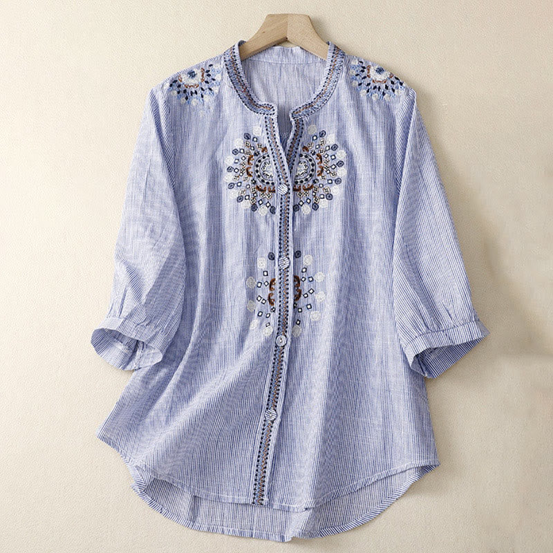 Camicia casual da donna in cotone e lino con scollo a V e maniche corte, motivo a fiori ricamati in Boemia, motivo Buddha Stones - Image 6