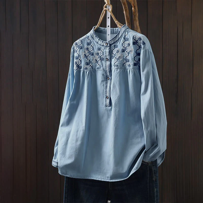 Camicia da donna a maniche lunghe in denim di cotone con bottoni mezzi, ricamo floreale e geometrie Buddha Stones