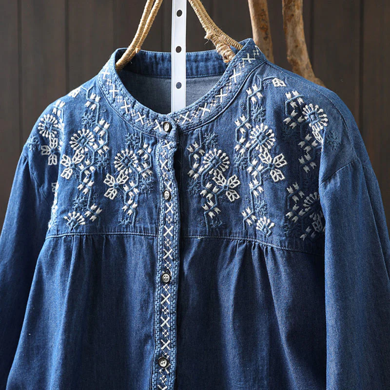 Camicia da donna a maniche lunghe in denim di cotone con bottoni mezzi, ricamo floreale e geometrie Buddha Stones - Image 19
