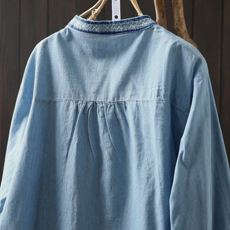 Camicia da donna a maniche lunghe in denim di cotone con bottoni mezzi, ricamo floreale e geometrie Buddha Stones - Image 5