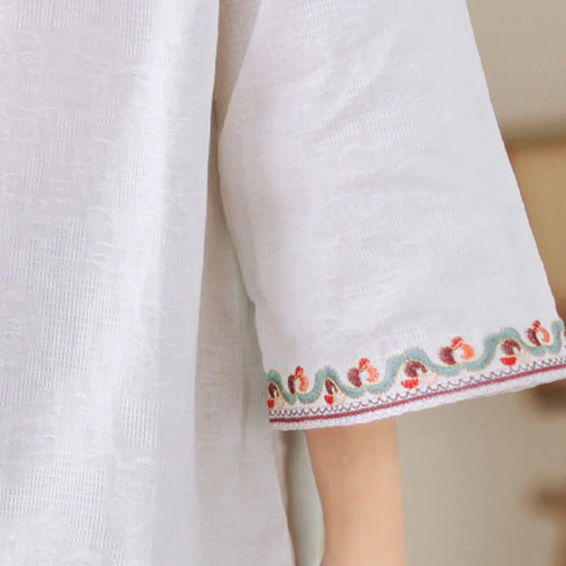 Camicia da donna in cotone e lino con maniche a tre quarti, modello girocollo, in jacquard casual con bottoni a rana e motivo Buddha Stones - Image 12