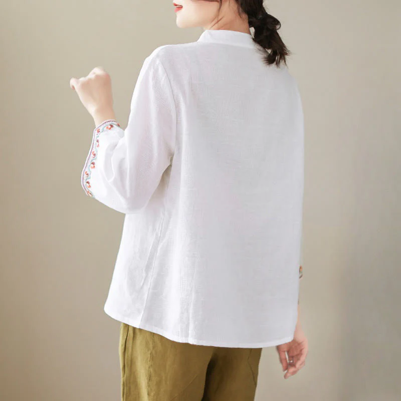 Camicia da donna in cotone e lino con maniche a tre quarti, modello girocollo, in jacquard casual con bottoni a rana e motivo Buddha Stones - Image 2