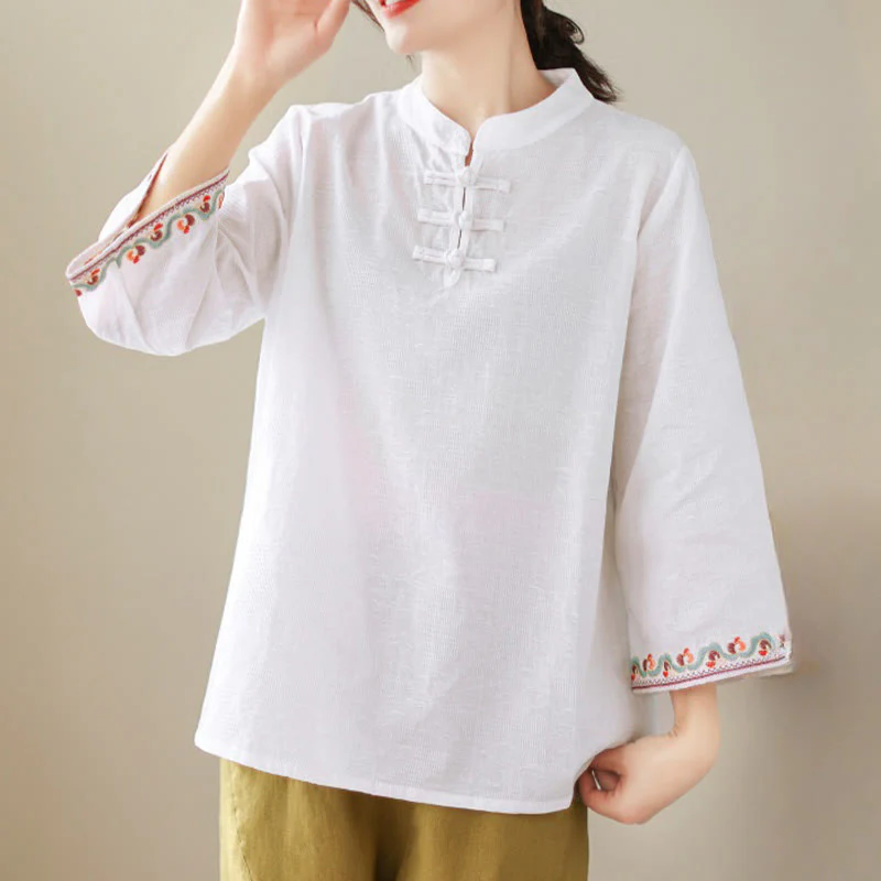 Camicia da donna in cotone e lino con maniche a tre quarti, modello girocollo, in jacquard casual con bottoni a rana e motivo Buddha Stones - Image 5