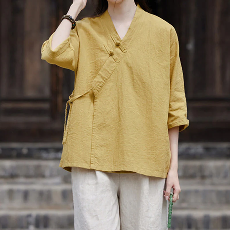 Camicia da donna a maniche corte in cotone e lino con motivo Buddha Stones Vintage Zen, allacciatura laterale e patchwork, colore puro. - Image 4