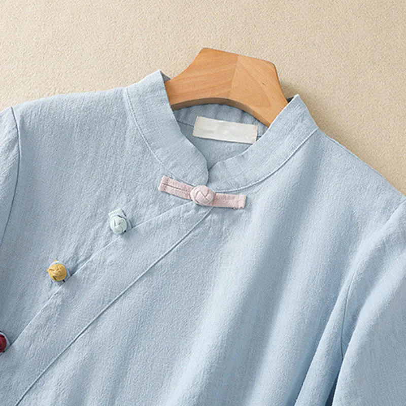 Abito da donna in cotone e lino con maniche a tre quarti, colletto obliquo e bottoni a rana colorati, stile casual Buddha Stones, camicia casual in cotone e lino con maniche a tre quarti. - Image 18