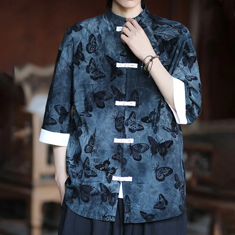 Camicia da uomo a maniche a tre quarti in cotone con colletto alla coreana e motivo a farfalla jacquard Buddha Stones, colore bianco, con bottoni a forma di rana. - Image 13