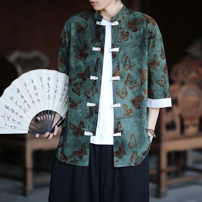 Camicia da uomo a maniche a tre quarti in cotone con colletto alla coreana e motivo a farfalla jacquard Buddha Stones, colore bianco, con bottoni a forma di rana. - Image 2