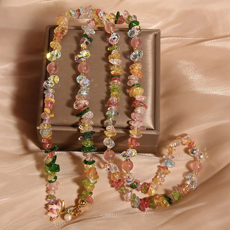 Collana con ciondolo a forma di farfalla, fiore, ametista, quarzo fragola e pietre Buddha Stones. - Image 11