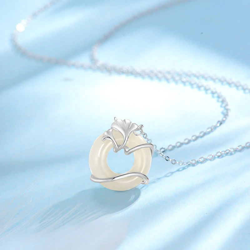 Collana con ciondolo a forma di foglia di ginkgo con fibbia della pace in argento sterling 925 Buddha Stones in giada Hetian - Image 9