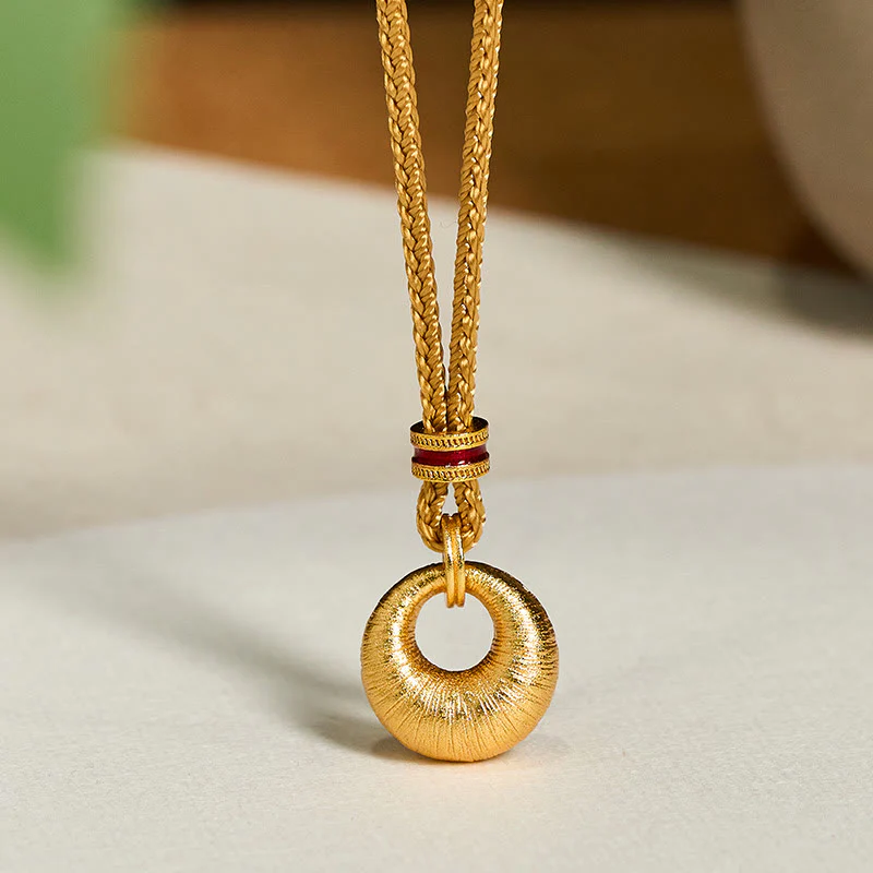 Collana con ciondolo Buddha Stones in rame placcato oro 24k con fibbia della pace e texture, simbolo di ricchezza - Image 10