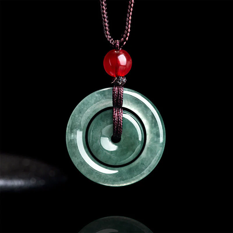 Collana con ciondolo con fibbia della pace doppia in giada verde Buddha Stones Abbondanza