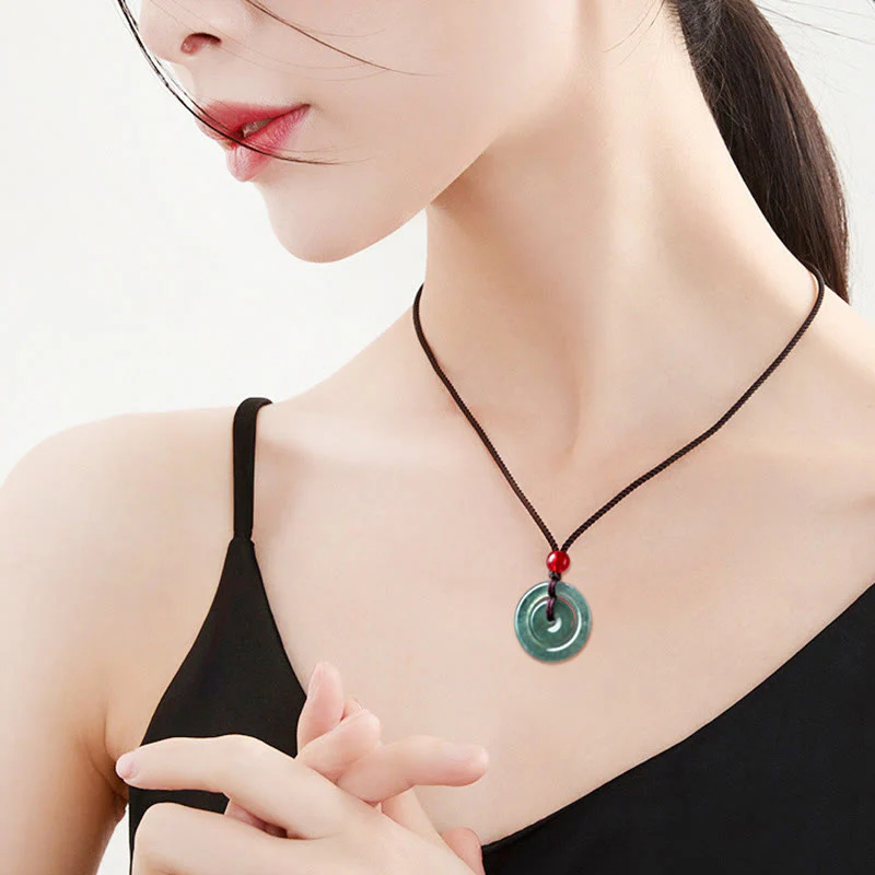 Collana con ciondolo con fibbia della pace doppia in giada verde Buddha Stones Abbondanza - Image 10