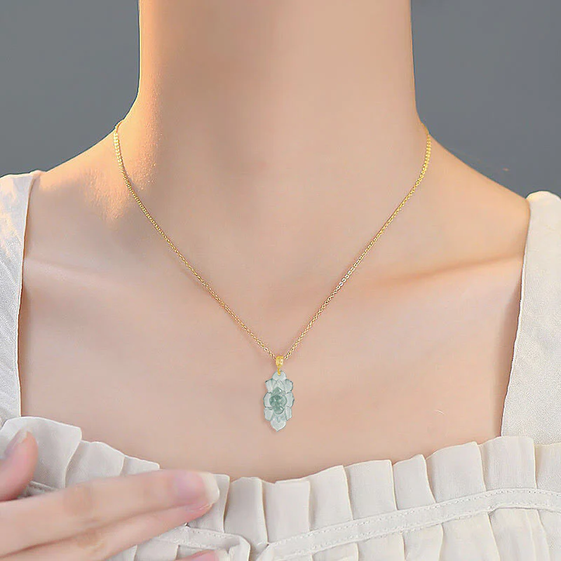 Collana con ciondolo in acciaio al titanio e catena in giada naturale con motivo a loto Buddha Stones - Image 6