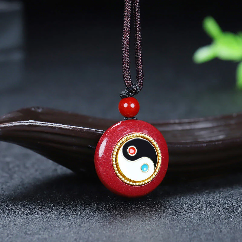 Collana con ciondolo di benedizione in corda intrecciata con design Yin Yang, cinabro naturale, Buddha Stones