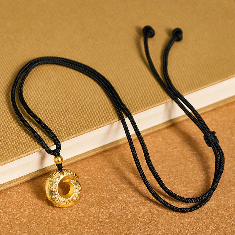 Collana con ciondolo di buon auspicio in corda nera con fibbia della pace in ottone placcato oro 24k Buddha Stones - Image 5