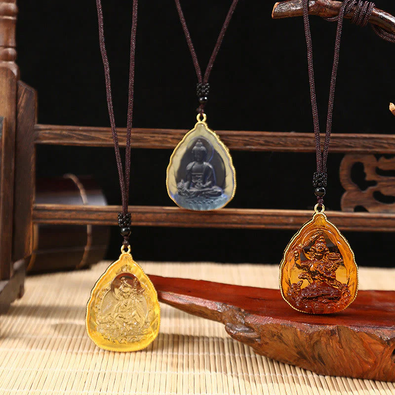 Collana con ciondolo di cristallo Liuli Buddha tibetano e serenità