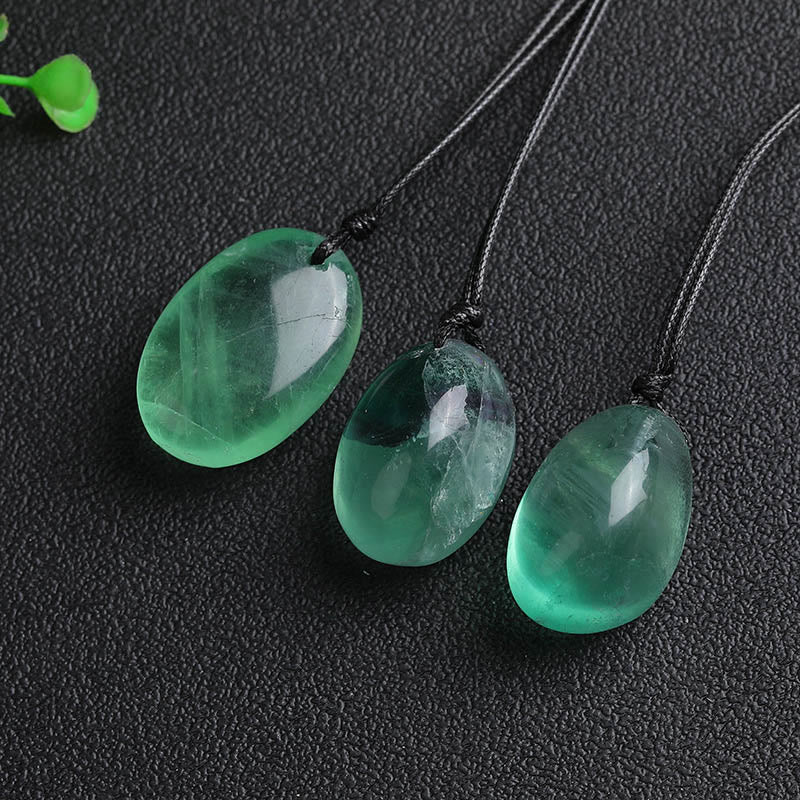 Collana con ciondolo di fluorite verde Buddha Stones Power - Image 3