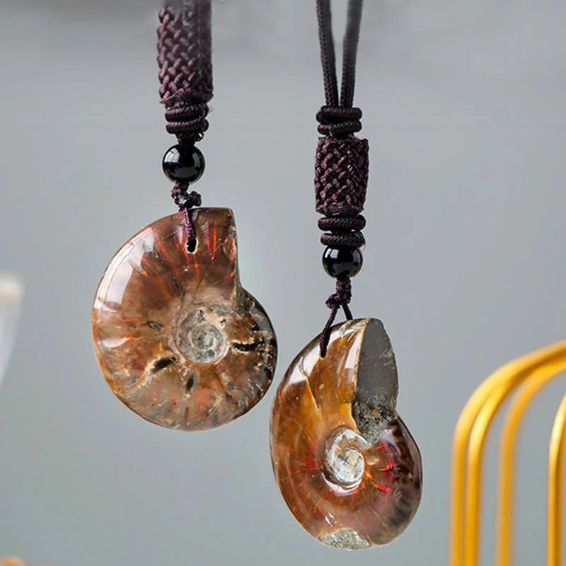Collana con ciondolo di guarigione di meditazione con motivo a lumaca fossile di ammonite naturale Buddha Stones - Image 3