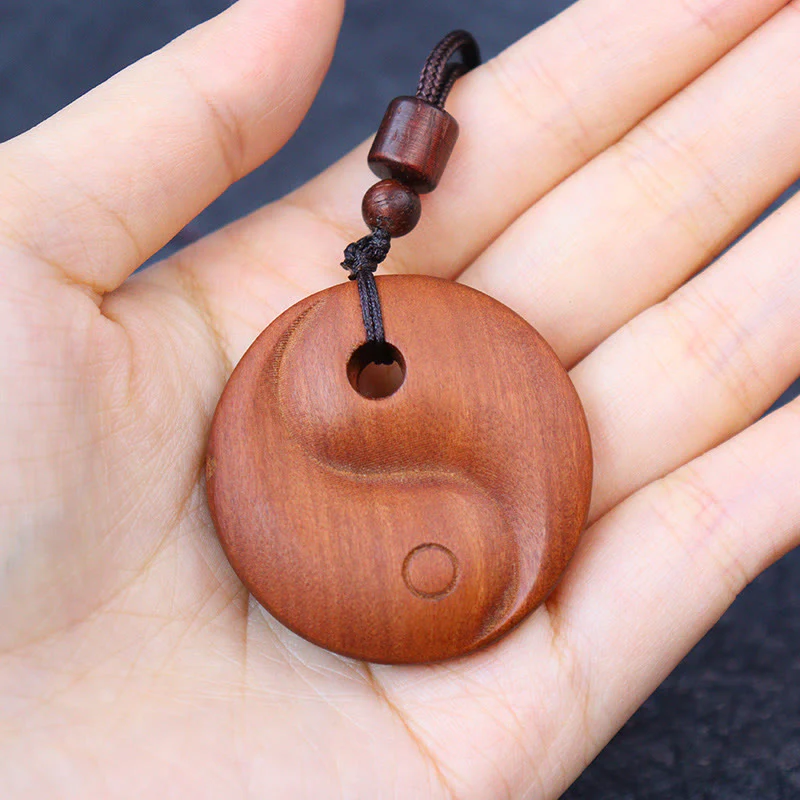 Collana con ciondolo di protezione della fortuna Yin Yang in legno di giuggiola colpito da fulmini Buddha Stones - Image 7
