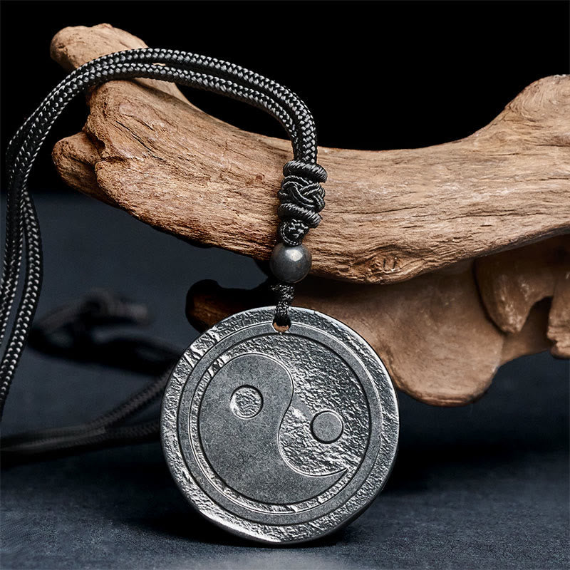 Collana con ciondolo di protezione Yin Yang in pietra di shungite naturale autentica Buddha Stones - Image 2