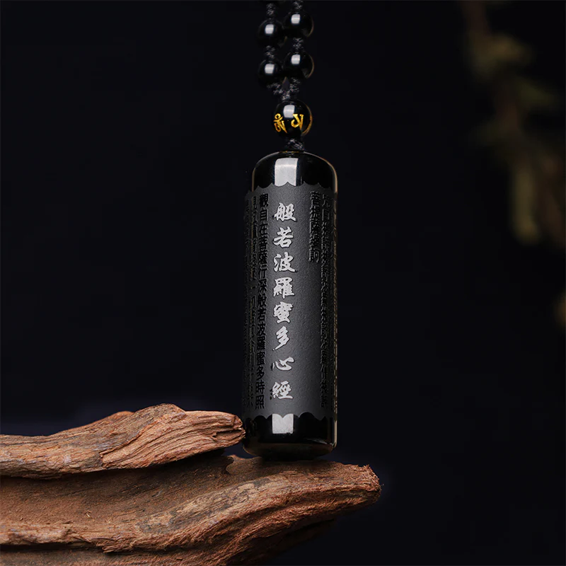 Collana con ciondolo di purificazione del Sutra del cuore in ossidiana nera naturale Buddha Stones