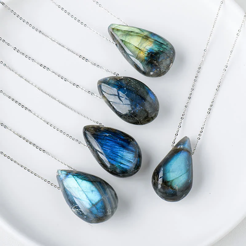 Collana con ciondolo di supporto e guarigione con goccia d'acqua in labradorite Buddha Stones