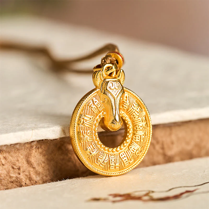 Collana con ciondolo energetico in rame placcato oro con fibbia della pace dell'anno del cavallo Buddha Stones Fu Character - Image 2