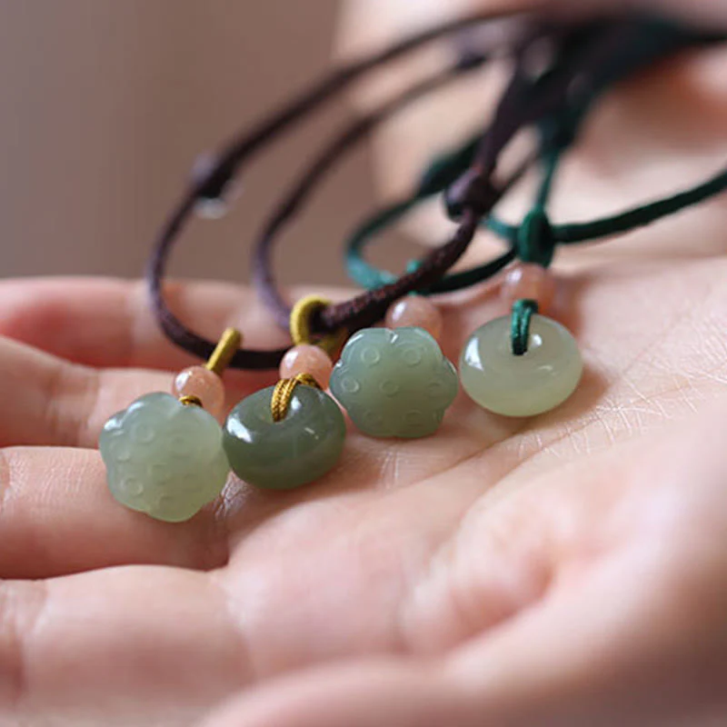 Collana con ciondolo in corda con fibbia della pace in giada rotonda naturale Buddha Stones Lotus Abundance - Image 14