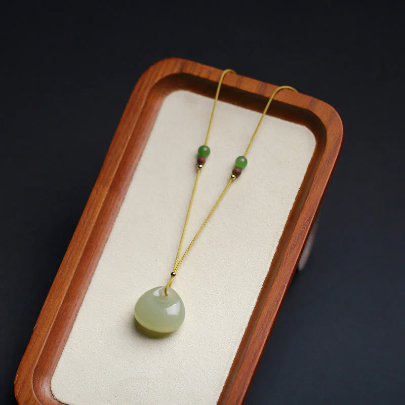 Collana con ciondolo in corda della prosperità con motivo a piccola borsa in giada naturale di Hetian - Image 9