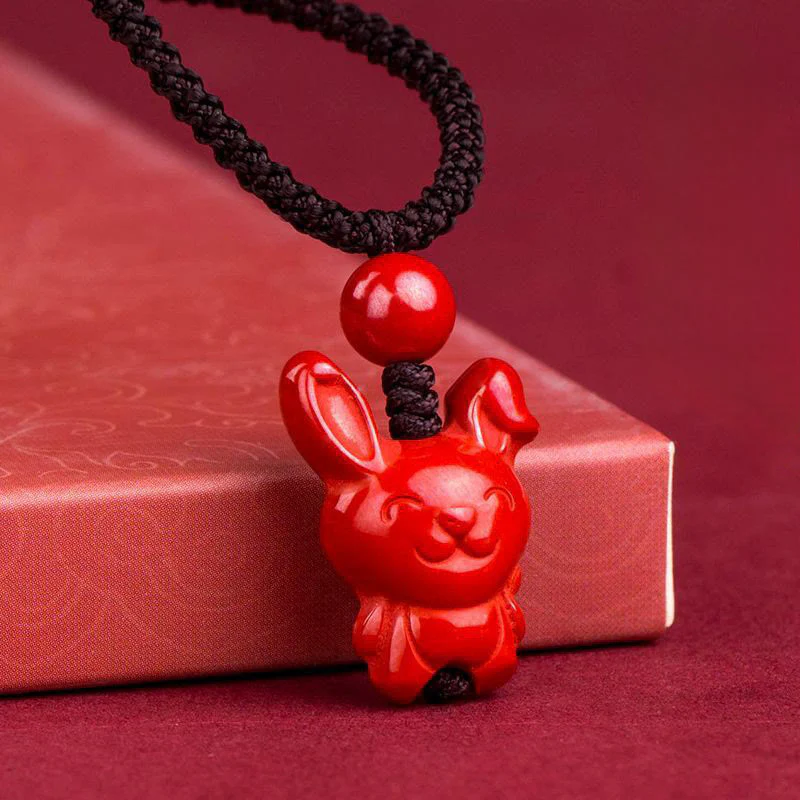 Collana con ciondolo in corda di benedizione in cinabro con design inciso, anno del cavallo, zodiaco cinese Buddha Stones - Image 15