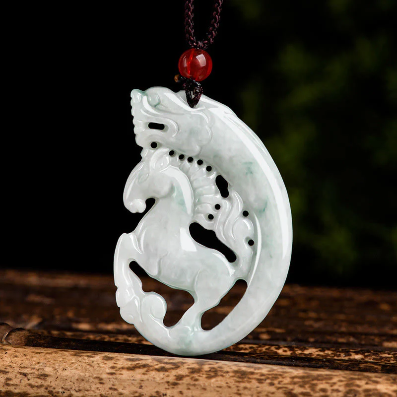 Collana con ciondolo in corda di giada e pietre Buddha Stones dell'anno del cavallo del drago