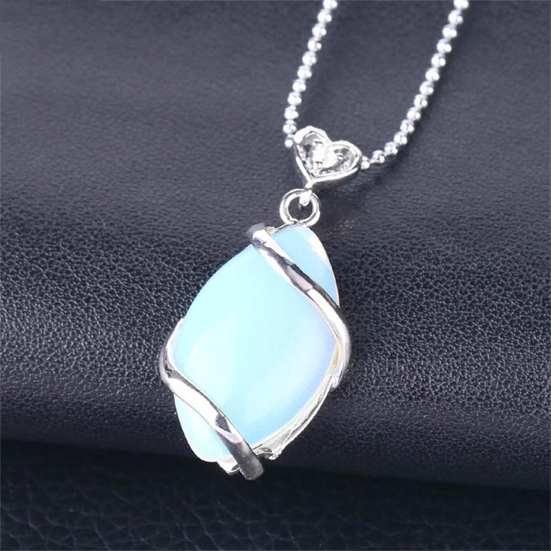 Collana con ciondolo in pietra di cristallo naturale con motivo a marquise Buddha Stones - Image 12