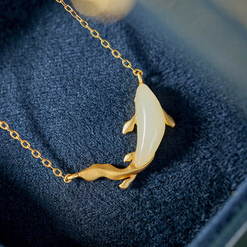 Collana con ciondolo portafortuna a forma di delfino in giada bianca in argento sterling 925 Buddha Stones - Image 8