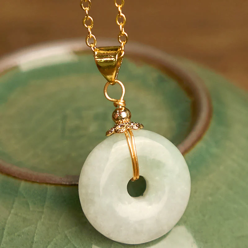 Collana con ciondolo portafortuna con fibbia della pace in giada Buddha Stones - Image 2