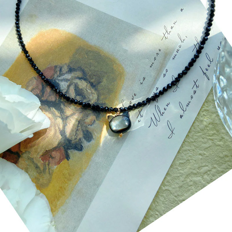Collana girocollo con ciondolo a forma di gatto carino e spinello nero Buddha Stones - Image 3