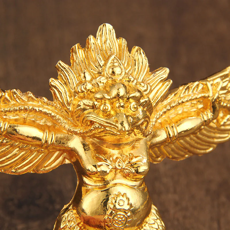 Decorazione per la casa in lega di protezione per uccelli Garuda in oro tibetano - Image 3