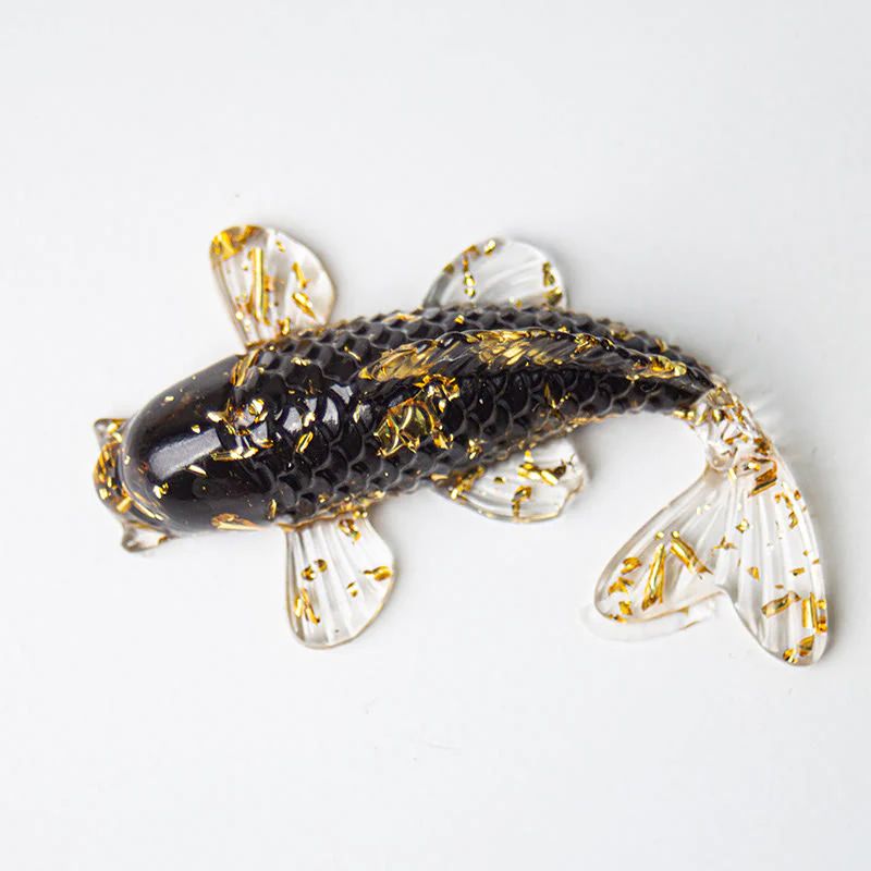 Decorazione portafortuna in resina epossidica con schegge di cristallo di pesce koi Buddha Stones - Image 7