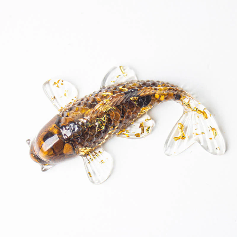 Decorazione portafortuna in resina epossidica con schegge di cristallo di pesce koi Buddha Stones - Image 9